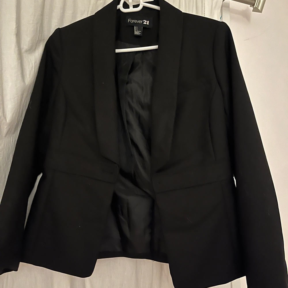 Forever 21 Elegant Black Blazer